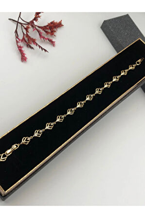 Şıklığın Tamamlayıcısı! Xuping Altın Renk Kadın Bileklik 14 K Gold Renk 17+2 Cm kutulu Renk Atmaz