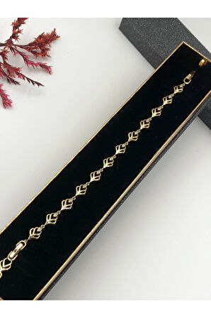 Şıklığın Tamamlayıcısı! Xuping Altın Renk Kadın Bileklik 14 K Gold Renk 17+2 Cm kutulu Renk Atmaz
