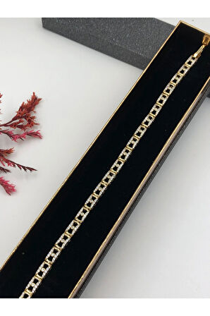 Her Kombine Uygun! Xuping Taşlı Altın Renk Kadın Bileklik 14 K Gold Renk 20 Cm kutulu Renk Atmaz