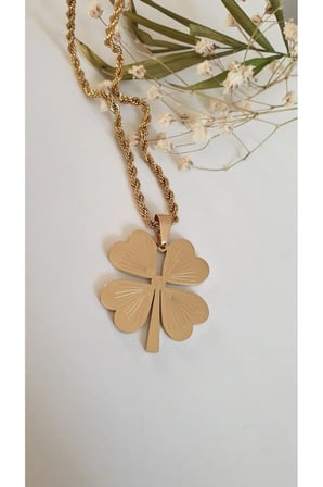 Çelik Kadın Kolye  ÇELİK YONCA KOLYE KADIN  316L KARARMAZ RENK GARANTİLİDİR 14 K GOLD  60 CM İSİM YAZILABİLİR