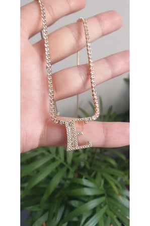 Çelik Kadın Kolye  E Harf Kolye Taşlı Çelik Vip Seri 316L Çelik Kolye Gold  Renk E Harf