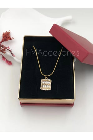 Çelik Kadın Kolye  Çelik Kadın Kolye Paslanmaz 14k Gold 45 cm Kare Baget Taşlı Çelik Antialerjik HEDİYE KUTULU