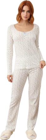 Kadın Çiçekli Pijama Takımı Uzun Kollu Fonksiyonel Dayanıklı Kaliteli Konforlu Estetik Şık