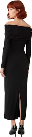 Kadın Şık Gece Davetleri İçin Carmen Yaka Bodycon Kesim Astarsız Örme Midi Elbise Tasarımı
