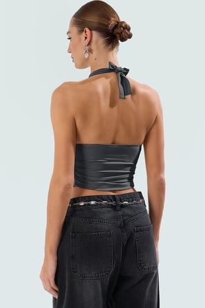 Yazlık Crop Bluz Boyundan Bağlamalı Vücuda Oturan Esnek Örme Premium Kalite Kaliteli İşçilik