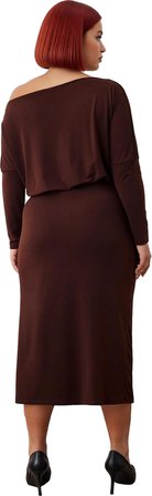 Şık Kadın Asimetrik Yaka Düz Desen Uzun Kollu Bodycon Örme Elbise Kış Mevsimi İçin Uygun Ve Zarif