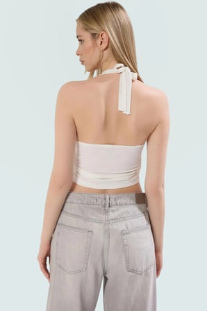 Yazlık Crop Bluz Boyundan Bağlamalı Vücuda Oturan Esnek Örme Premium Kalite Kaliteli İşçilik