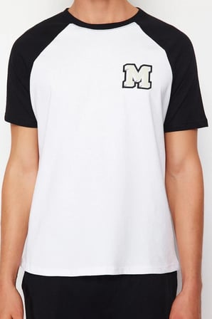 Erkek %100 Pamuk Bisiklet Yaka Kısa Kol Beyaz Nakışlı Reglan Kol Örme Şortlu Pijama Takımı