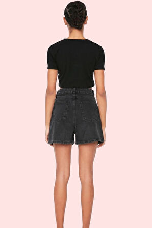 Kadın Denim Şort Pamuk Renk Straight Siluet Kısa Boy City Short Kalıp Yaz Aylarının Vazgeçilmezi