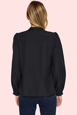 Kadın Regular Kalıp Pamuklu Gömlek Dantel Detaylı Günlük Ve İş Hayatı Yaz Aylarının Vazgeçilmezi