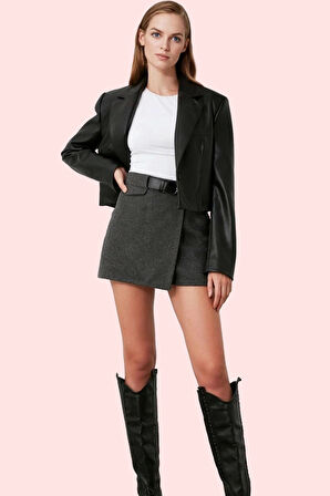 Kadın Kısa Boy Şort Etek Kemer Detaylı Pamuklu Dokuma Kaşe Rahat Yaz Aylarının Vazgeçilmezi