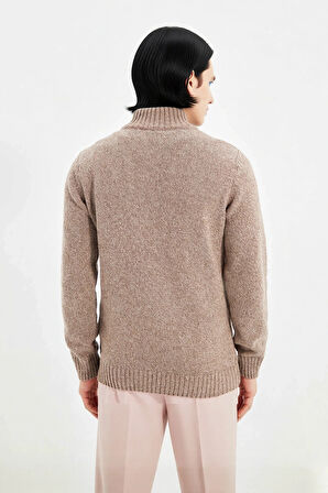 Erkek Gri Kalın Triko Düğmeli Dik Yaka Kazak Casual Ortamlar İçin Konforlu ve Şık Tasarım Kaliteli