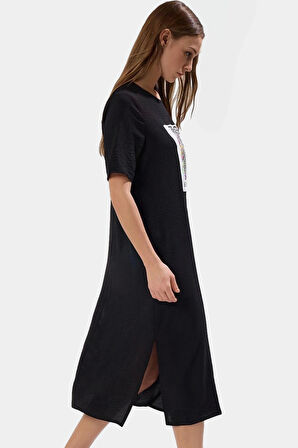 Dokuma Polyester Midi Elbise Bisiklet Yaka Shift Kalıp Düz Desen 115 cm Boy Modern Stil