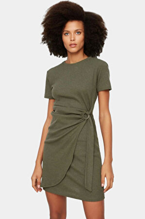 Bağlama Detaylı Örme Mini Elbise Konforlu ve Şık Bir Stil Trend Tasarım Zarifane