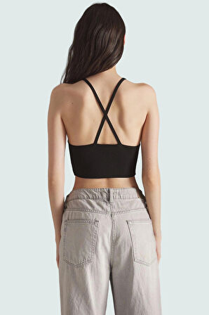 Triko Kumaş Bluz Fitted V Yaka Super Crop Kesim Şık Tasarım Yüksek Kalite Konforlu