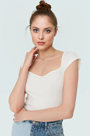 Pamuklu Elastan Bluz Regular Basic Kalıp Rahat Dayanıklı Malzeme Özel Tasarım Konforlu Kesim