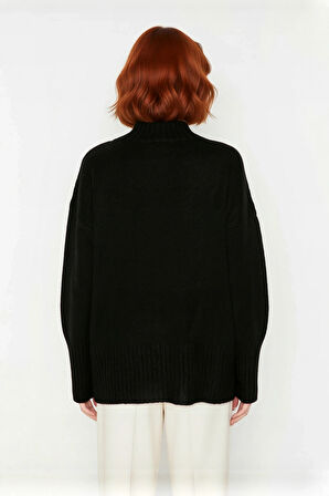 Kadın Basic Düz Desen Oversize Kesim Dik Yaka Triko Kazak Reglan Kol Kış Aylarının Konforlu Şıklığı