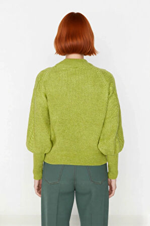 Kadın Regular Fit Yumuşak Dokulu Triko Kazak Balon Kol Dik Yaka Saç Örgü Kış Sezonu Şıklığı