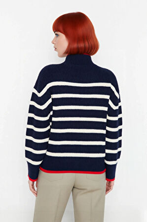 Konforlu Kadın Oversize Fit Dik Yaka Çizgili Triko Kazak Soğuk Havalar İçin İdeal Model Kaliteli