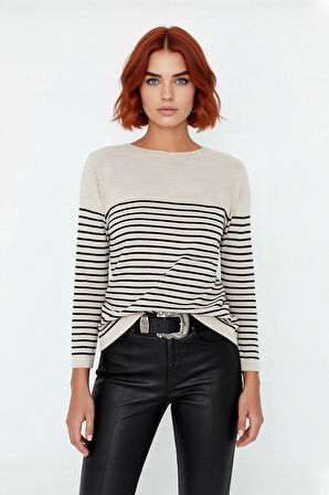 Kadınların Kış Gardırobu İçin Konforlu Akrilik Gri Çizgili Bisiklet Yaka Triko Kazak Kaliteli