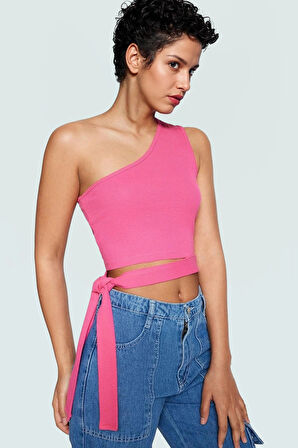 Asimetrik Yaka Kolsuz Örme Bluz Fitted Bağlama Detayı Rahat ve Şık Kaliteli İşçilik