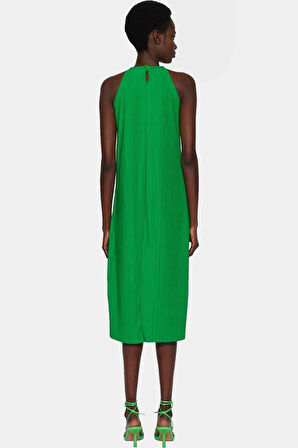 Yazlık Pilise Elbise Şık Halter Yaka Rahat Örme Kumaş Midi Boy Uzun Ömürlü Görünüm