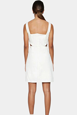 A Line Gabardin Mini Elbise Kolsuz Kare Yaka Cut Out Detay Pamuk Rahat Kullanım