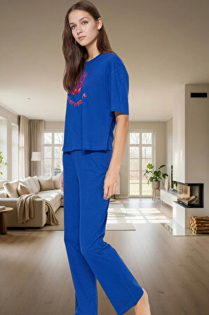 Eğlenceli Baskılı Homewear Pijama Takımı %100 Pamuk Rahat Kesim Modern Stil Kullanım