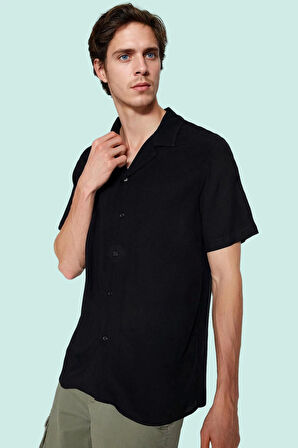 Erkek Apaş Yaka Kısa Kollu Regular Fit Viskoz Gömlek Şık ve Rahat Tasarım Günlük Kombinler