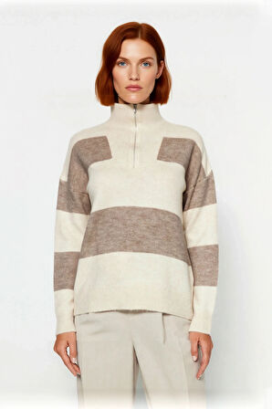 Kadın Dik Yaka Fermuarlı Oversize Çizgili Düşük Kollu Triko Kazak Günlük Şıklık ve Sıcaklık