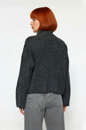 Kadın Gri Dik Yaka Oversize Akrilik Triko Kazak Günlük Şıklık İçin İdeal Uzun Kollu Tasarım