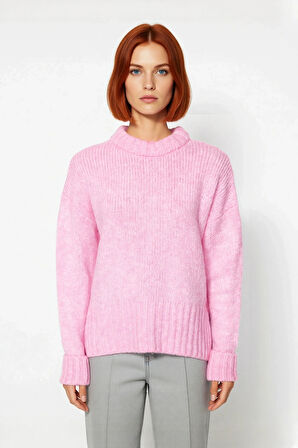 Kadın Pembe Oversize Dik Yaka Triko Kazak Günlük Kombinlerinizi Tamamlayan Sıcak Ve Şık Parça