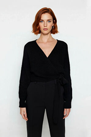 Kadın Basic Kruvaze V Yaka Crop Triko Kazak Regular Kalıp Uzun Kol Kış Aylarına Özel Kaliteli