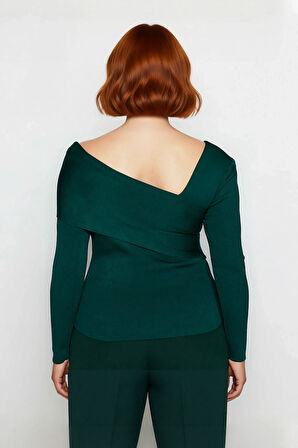 Şık Kadın Asimetrik Yaka Uzun Kollu Triko Kazak Modern Tasarımıyla Her Anınıza Zarafet Katıyor