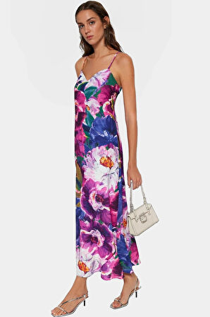 Yazlık Çok Çiçek Desenli Saten Maxi Elbise Rahat A Kesim V Yaka Zarifane Tasarım