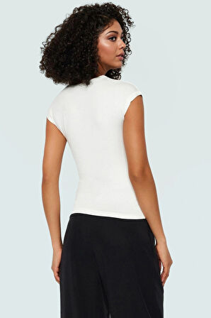 Rahat Kesim Bluz Bisiklet Yaka Viskoz Ribana Kumaş Günlük Stil Trend Tasarım Ve Şık