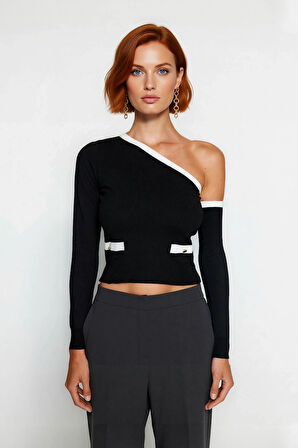 Kadın Modern Renk Bloklu Asimetrik Yaka Fitted Crop Uzun Kollu Triko Kazak İlkbahar Sonbahar