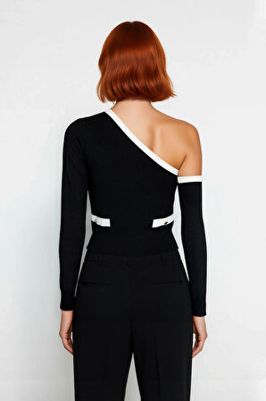 Kadın Modern Renk Bloklu Asimetrik Yaka Fitted Crop Uzun Kollu Triko Kazak İlkbahar Sonbahar