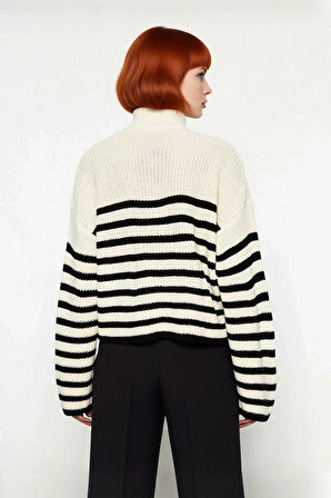 Kadın Düşük Kol Çizgili Dik Yaka Oversize Triko Kazak Rahat Crop Kesim Kış Modası Kaliteli