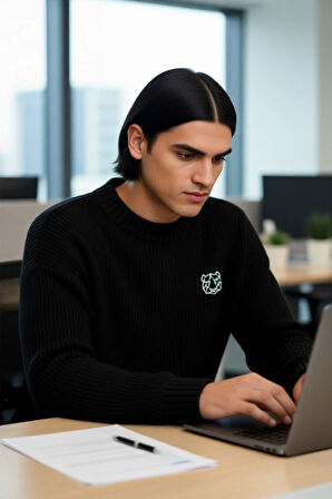 Erkek Triko Oversize Kesim Bisiklet Yaka Sargı Nakışlı Rahat Kazak Soğuk Günlerin Şıklığı Kaliteli