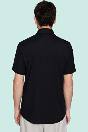 Erkek Yazlık Rahat Gömlek; Regular Fit Kısa Kol Gömlek Yaka Düz Desen Yaz Aylarının Vazgeçilmezi