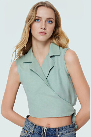 Bağlamalı Crop Bluz Dokuma Kumaştan Şık ve Rahat Bir Seçim Özel Tasarım Modern Stil