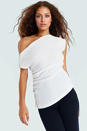 Yazlık Bluz Şık Kayık Yaka Tek Kol Krep Dokuma Görünüm Modern Stil