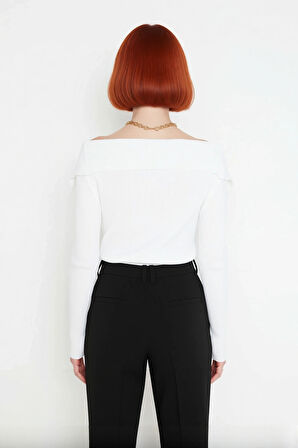 Kadın Modern Fitted Triko Bluz Devrik Carmen Yaka İnce Fitilli Dokuma Uzun Kol Crop Tasarım