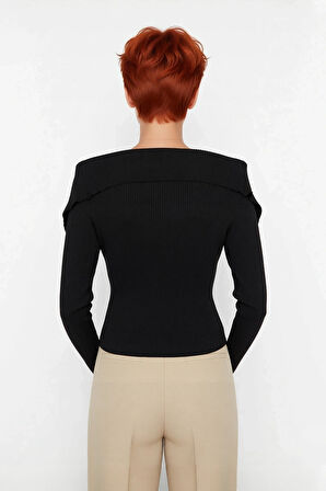 Kadın Modern Fitted Triko Bluz Devrik Carmen Yaka İnce Fitilli Dokuma Uzun Kol Crop Tasarım