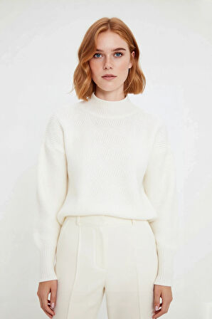 Kadın Oversize Kışlık Triko Kazak Dik Yaka Balon Kol Detaylı Zigzag Desenli Günlük Şıklık Kaliteli