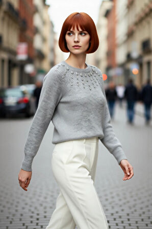 Kadın Regular Kalıp Yumuşak Dokulu Bisiklet Yaka Taş Detaylı Triko Kazak Kış Sezonu İçin Modern