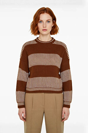 Kadın Basic Siluet Uzun Kollu Oversize Kesim Renk Bloklu Pike Dokuma Triko Kazak Kış Kombinlerinin