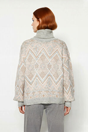 Kadın Uzun Kollu Oversize Kesim Etnik Desenli Balıkçı Yaka Akrilik Triko Kazak Günlük Giyim