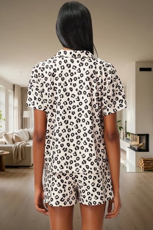 Homewear Leopar Desenli Örme Pijama; Regular Kalıp Kısa Kollu Polyester Premium Kalite Şık Görünüm